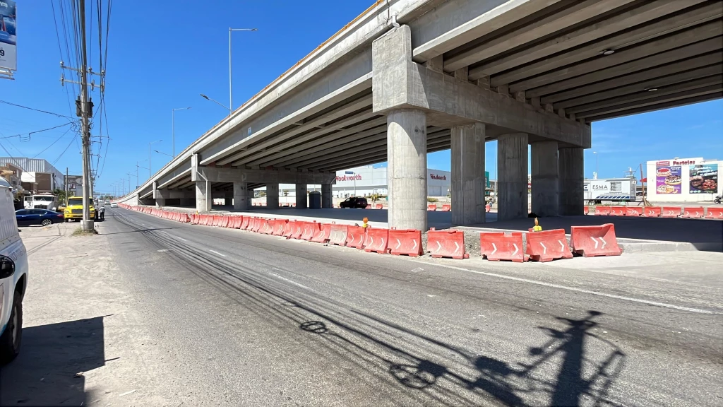 Abajo del puente Pérez Escobosa realizarán dos canchas de fútbol