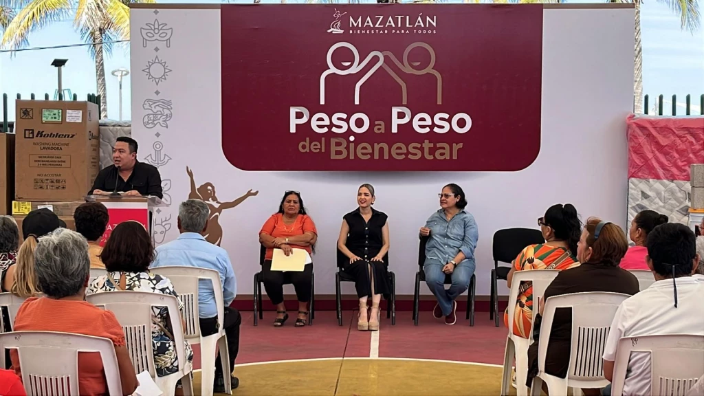 Más de 350 personas reciben productos del hogar con el programa peso a peso del bienestar