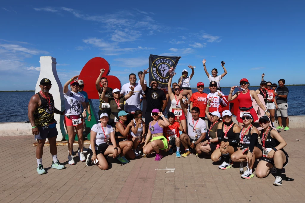 Participan más de mil personas en la Carrera "Juntos Salvando Vidas" en Altata