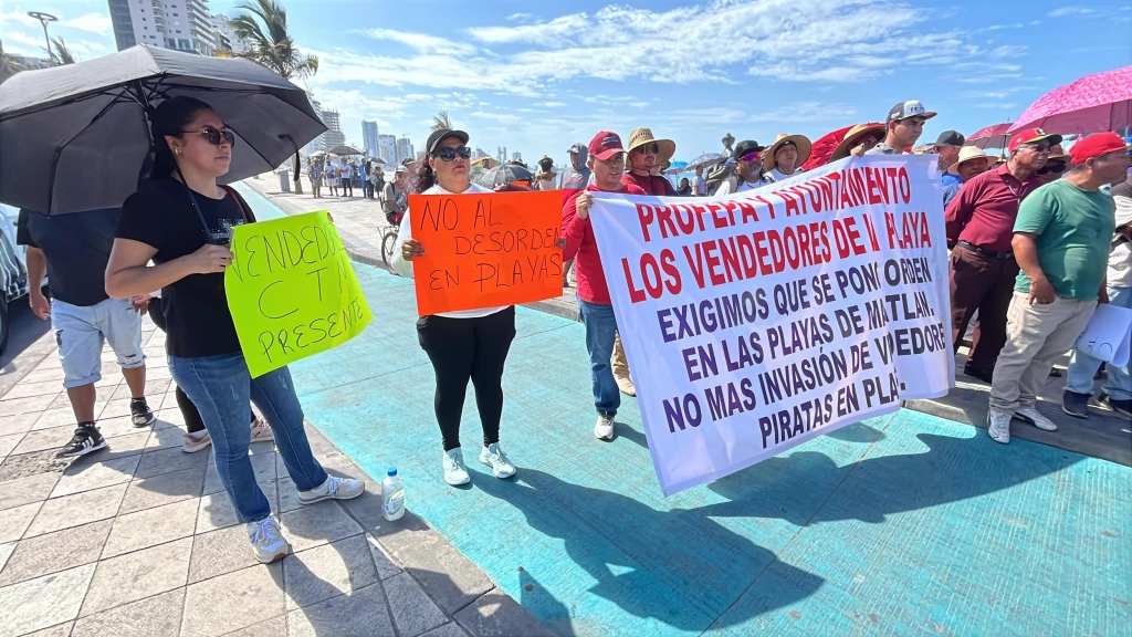 Vendedores de playa se manifiestan para exigir ordenamiento de vendedores “piratas”