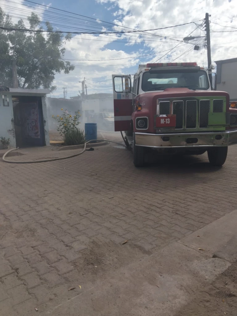 Denuncian en Navolato incendios constantes en la colonia Nayarit