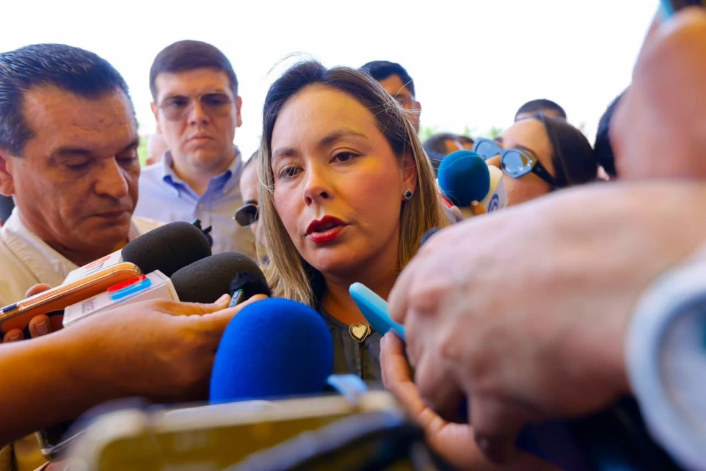 Respetan manifestación en contra