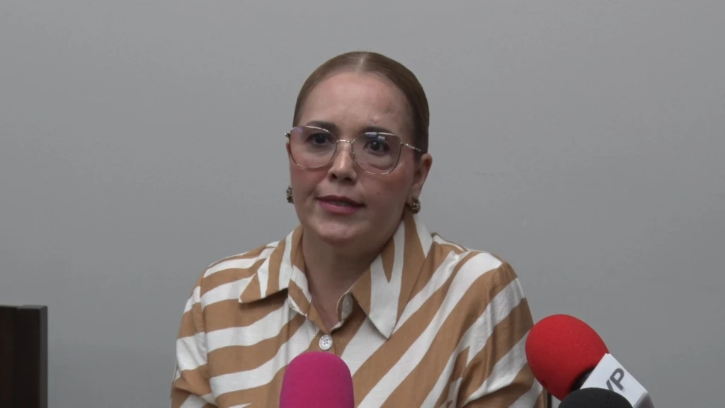 Deslinda Ely Montoya a su esposo de abucheos a Tere Guerra