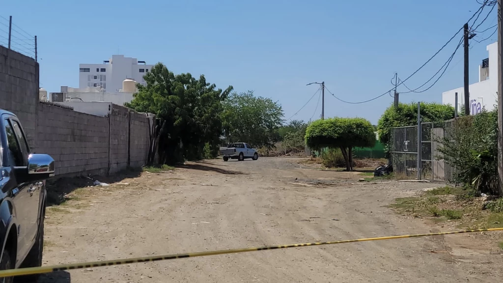 Asesinan a balazos a hombre en el fraccionamiento Real Pacífico de Mazatlán cuando iba abordo de su camioneta