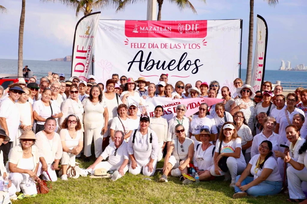 Inician actividades por el Día de las y los Abuelos