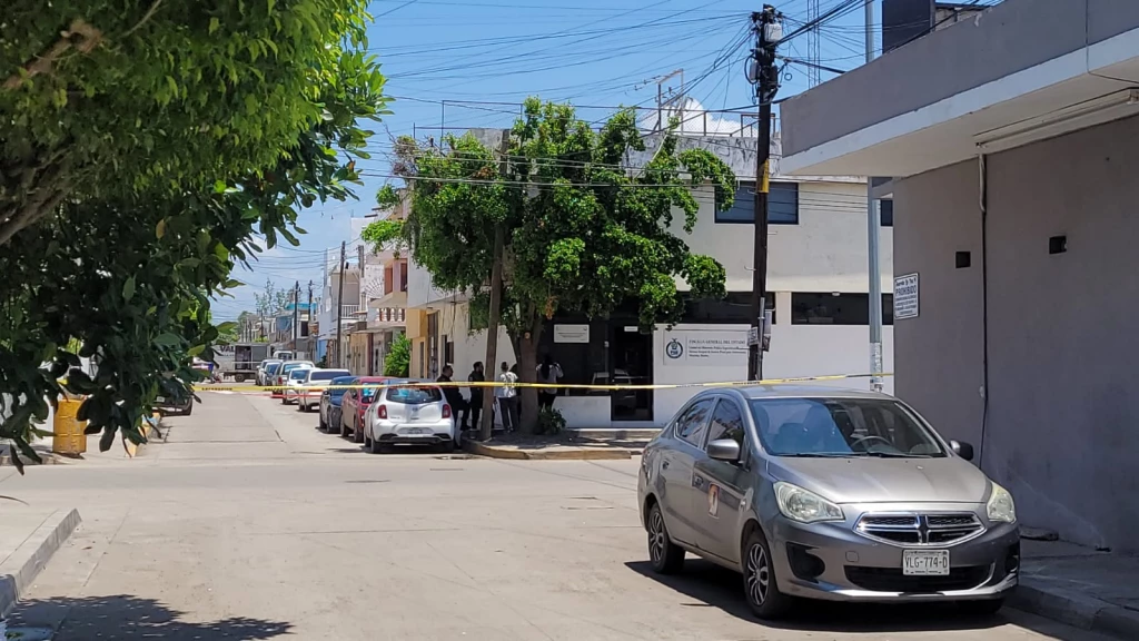 Menor de edad es atacado a balazos en Mazatlán, cuando salía de la Unidad de Justicia Penal para Adolescentes