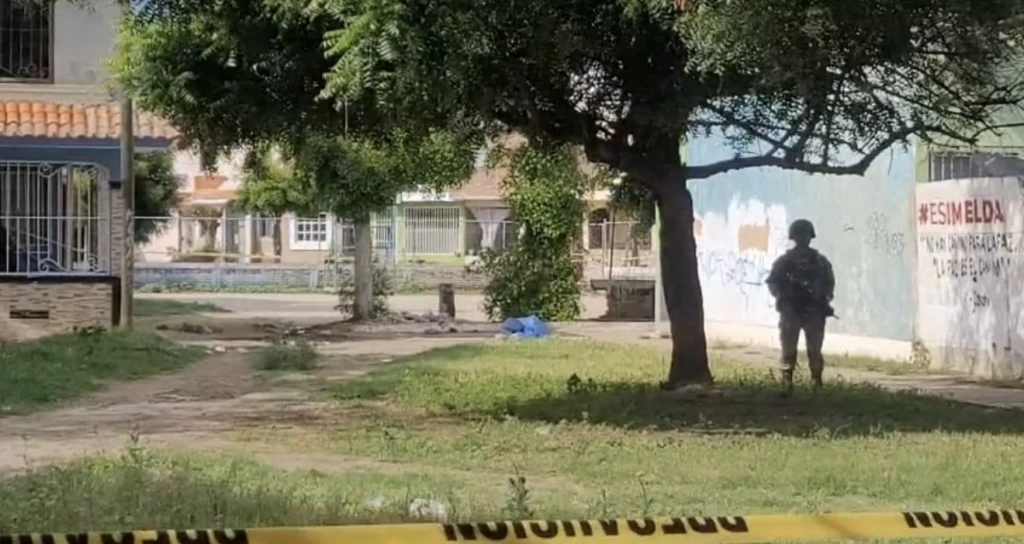 Ejecutan a balazos a hombre en el Infonavit Alarcón