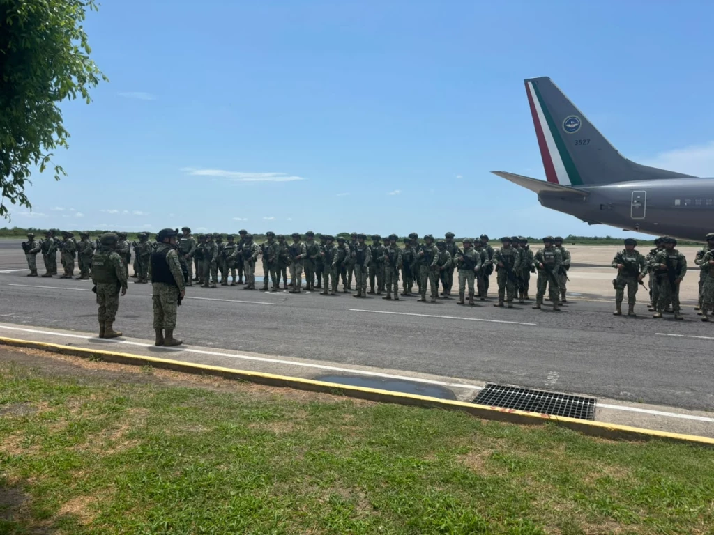 Defensa despliega 300 militares más para reforzar la seguridad en Sinaloa