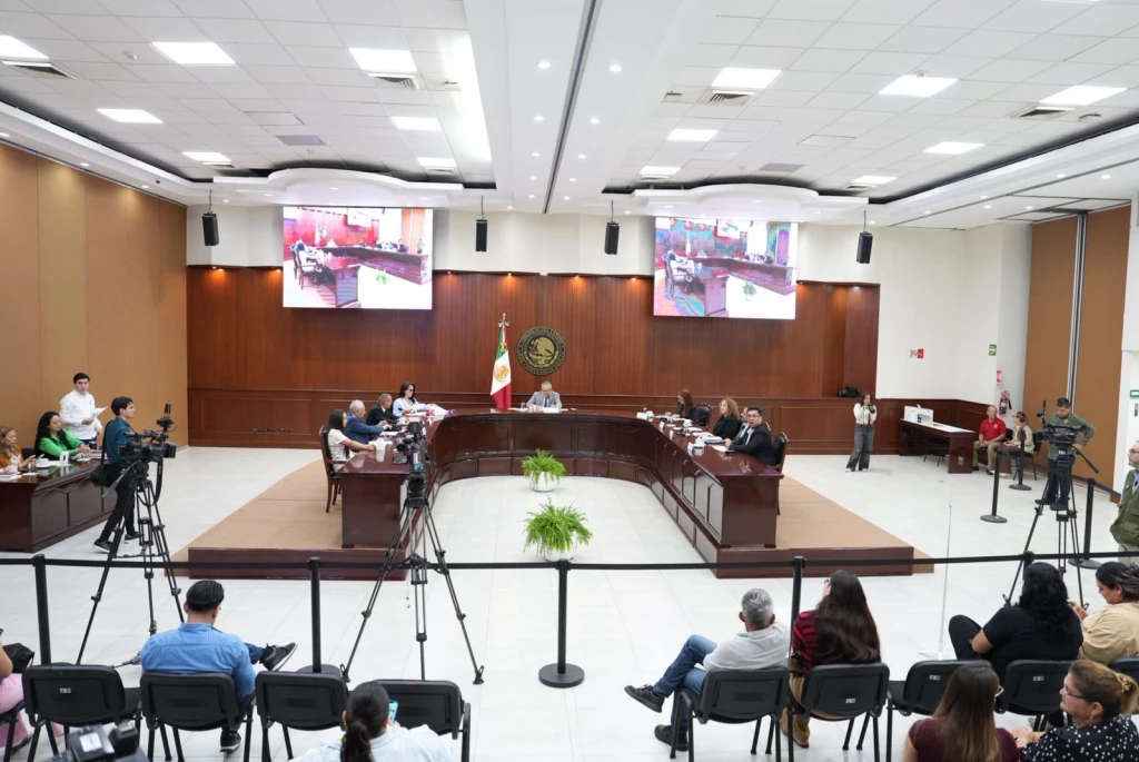 Informe de Claudia Sheinbaum fuera de la realidad dicen PRI y PAN, Morena muestra respaldo