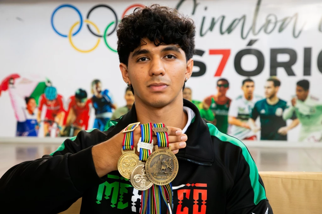 Dante Urquiza logra tres medallas en Mundial de Powerlifting
