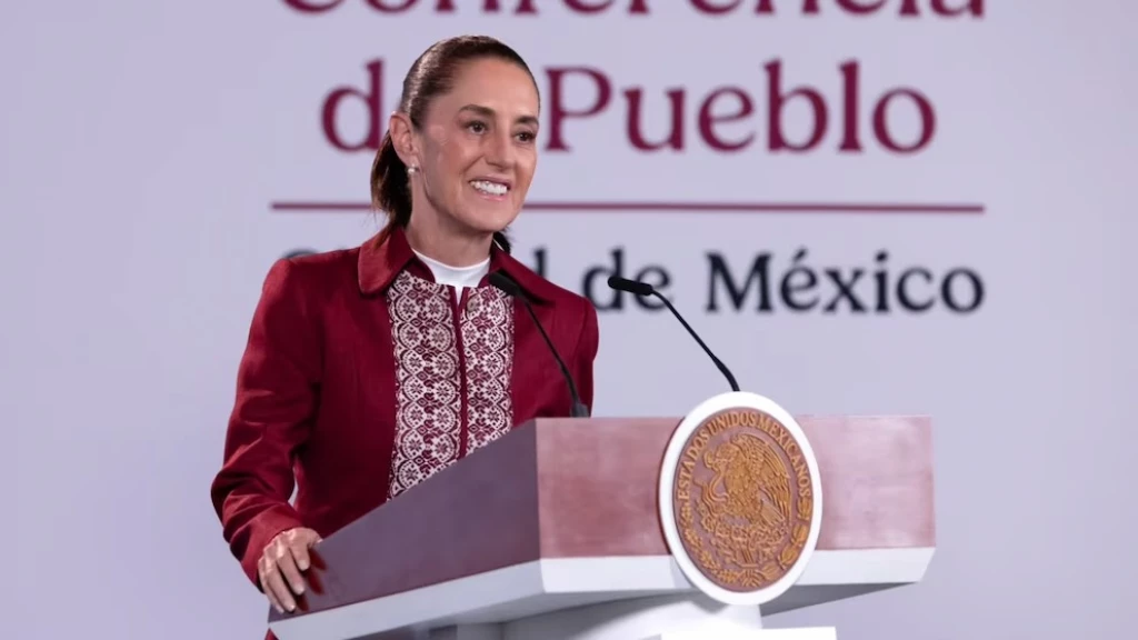Defiende Sheinbaum modelo educativo en México