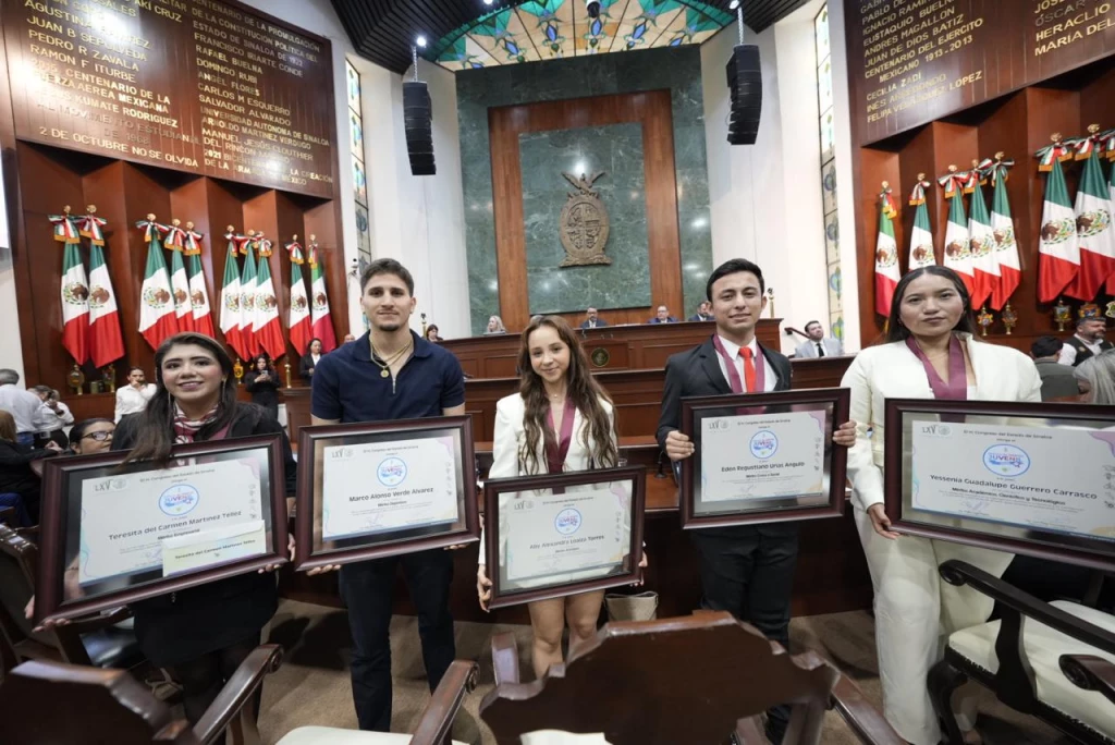 Entrega el Congreso de Sinaloa el Premio al Mérito Juvenil 2026.