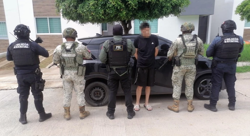 Detienen a presunto ladrón comercial en Culiacán