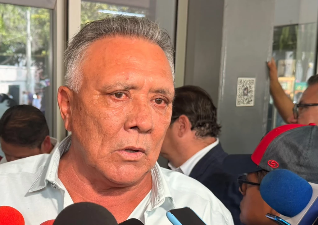 Sale de la política el Alcalde de El Fuerte 
