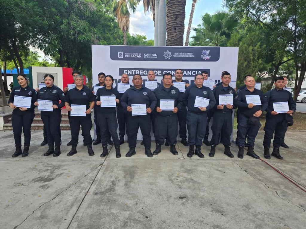 Capacitan a policías de Culiacán