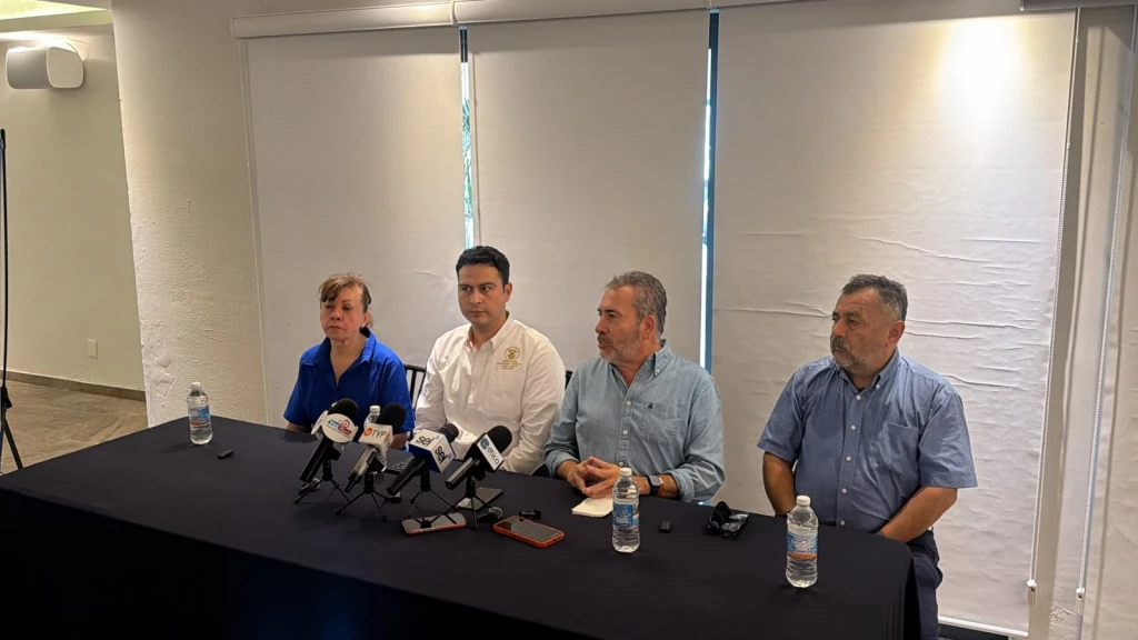 Algunos trabajadores universitarios en México tienen un salario por debajo del salario mínimo