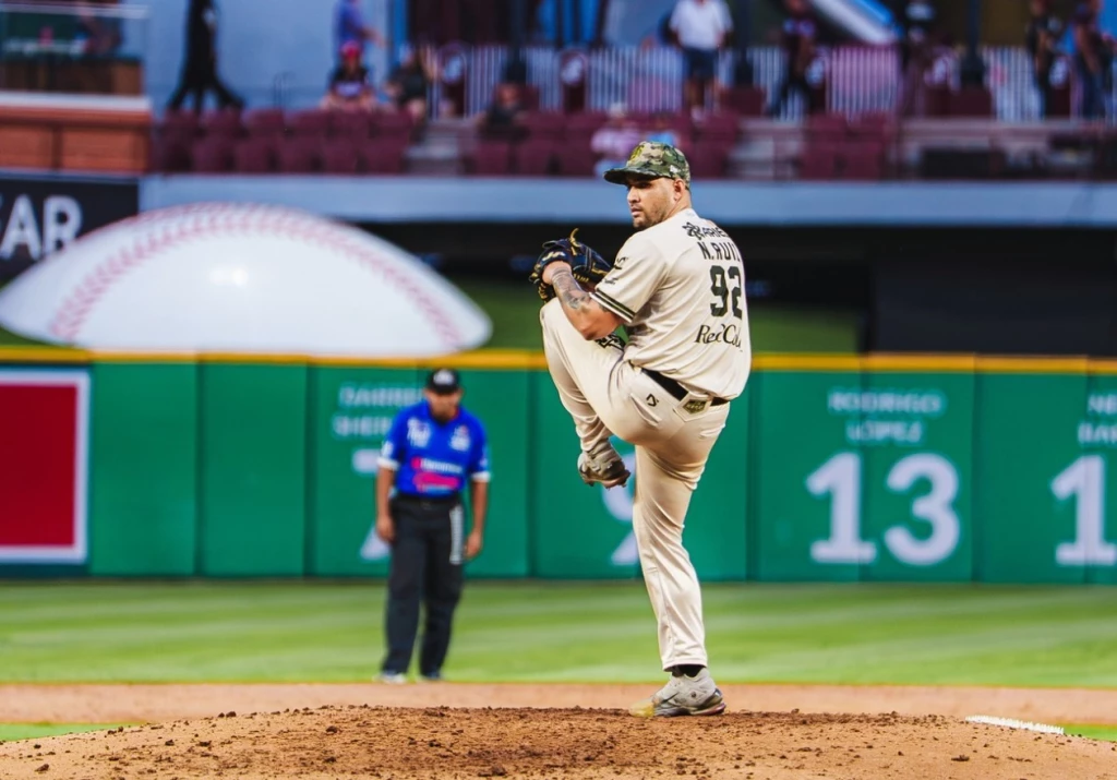 Algodoneros vence 4-2 a Tomateros y se quedan con la serie