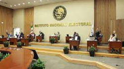 Respalda AMLO iniciativa de CNDH en tema de reforma electoral