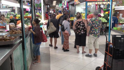Estiman ventas de hasta el 85 por ciento por Buen Fin, en el Mercado "Pino Suárez" en Mazatlán