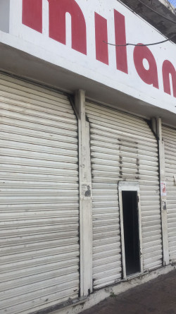 Roban tienda departamental en el centro de Culiacán durante la madrugada