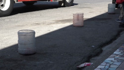 Está prohibido “apartar” espacio en la líneas blancas que permiten estacionarse en Mazatlán