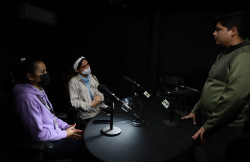Estudiantes del Creson comparten sus proyectos de podcast educativo a través de Radio Sonora