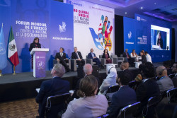 México reúne a políticos, ONG y activistas sociales para combatir el racismo
