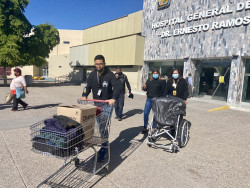 Entrega Voluntariado de Salud Sonora ropa y cobijas en el Hospital General del Estado