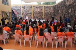 Hijas e hijos de internas en el Cereso de Cajeme reciben becas del programa Sonora de Oportunidades