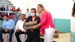 DIF Mazatlán entrega despensas