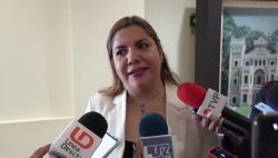 Oficialía Mayor detecta a comerciantes que se "cuelgan" del alumbrado público de manera irregular en Mazatlán