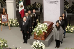 López Obrador y la clase política mexicana velan al gobernador Miguel Barbosa