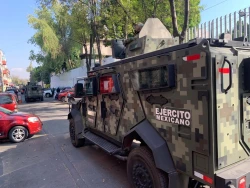 Con fuerte operativo de seguridad trasladan a hermano de "El Mencho" a penal de Almoloya