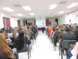 Aprenden docentes  de Ciudad Obregón a utilizar guía para atender a estudiantes con autismo: SEC