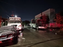 Se incendia camión urbano en Culiacán