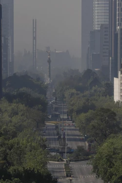 Autoridades activan alerta por contaminación del aire en el centro de México