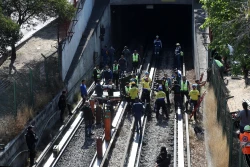 Destituyen a funcionario tras choque del metro en México que dejó un muerto