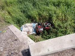 Localizan a motociclista sin vida en carretera Escuinapa- Teacapán