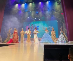 Alejandra Tirado es Reina del Carnaval y Uma Ramírez Reina de los Juegos Florales de "Déjá vu"