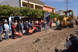 Dan banderazo a obra de pavimentación e infraestructura hidrosanitaria en la Paseo las Palmas