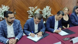 Firman acuerdo de hermanamiento Mazatlán y Chihuahua