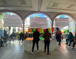 Exigen pago de prestaciones laborales