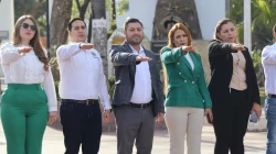 López Elenes encabeza izamiento de bandera conmemorativo por el Día de la Bandera