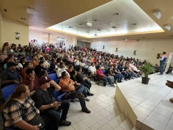 COEPRISS da capacitación a propietarios de puestos semifijos de alimentos para mejorar su limpieza e higiene