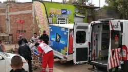 Atacan a balazos a hombre en abarrotes, se presume que intentaron asaltarlo