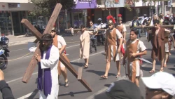 Viernes santo, realizan viacrusis en Culiacán
