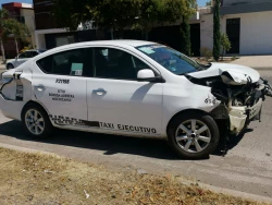 Otro accidente se registra en Los Mochis donde participa un Taxi