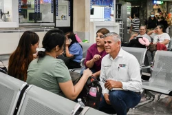 Apoya DIF Cajeme e ICM a reunir a Adilene con su familia tras 4 años