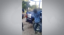 Policía que “tablea” a hombre si es de la corporación de Escuinapa