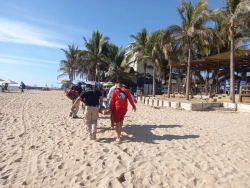 Turista de Aguascalientes muere tras ser jalado por el mar en las playas de Mazatlán